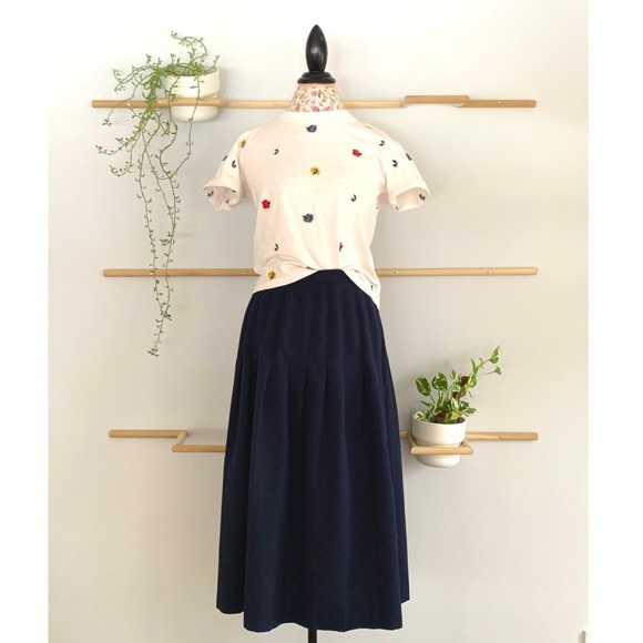 Pleated School Uniform Skirt - Picture 2 of 2